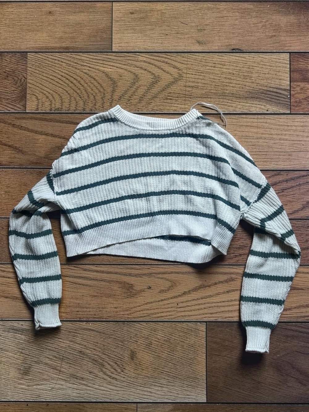 Aeropostale Women’s Green White Striped Cropped Knit Sweater Size Small
